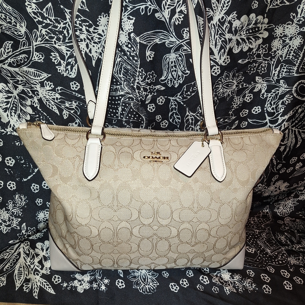 Coach Cream Signature Tote Bag